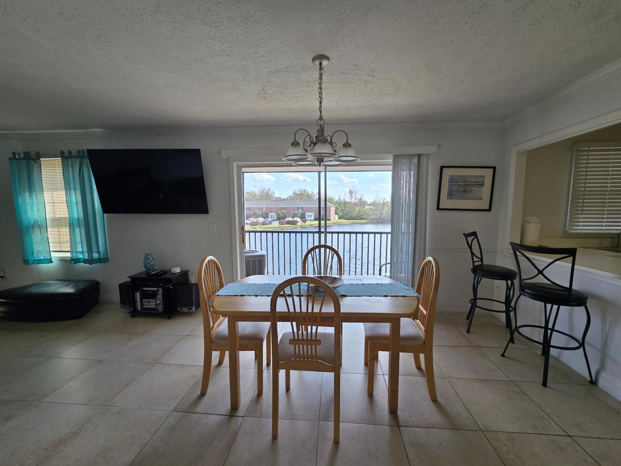 Beautiful Condo Close To Busch Gardens Tampa Buitenkant foto